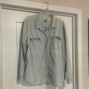 Old Navy Women’s light wash chambray button down